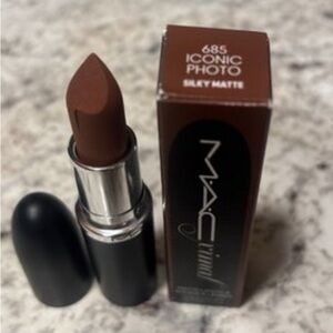 MAC Cosmetics Iconic Photo Lipstick - Matte Brown